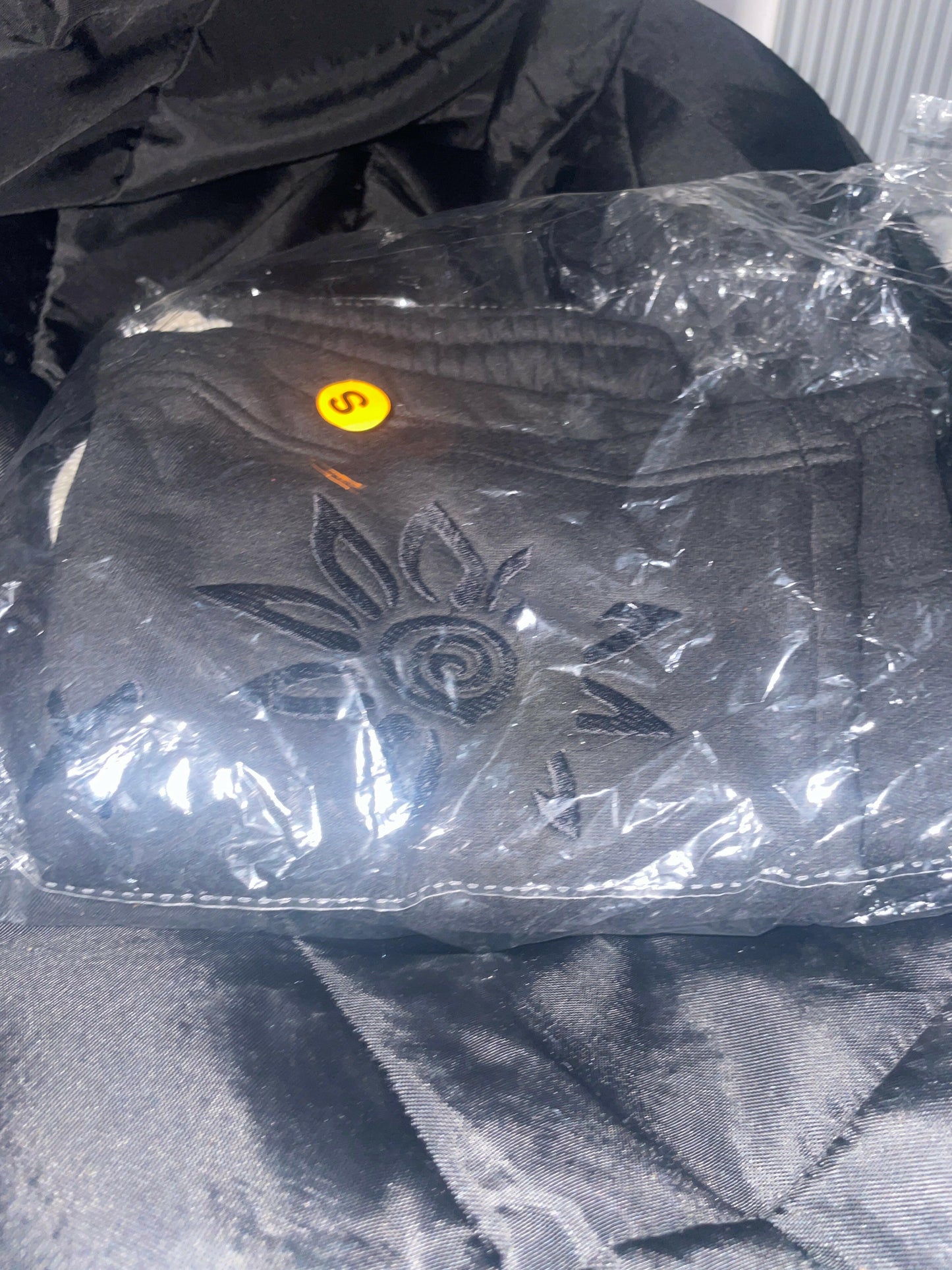black on black Wise Flower X