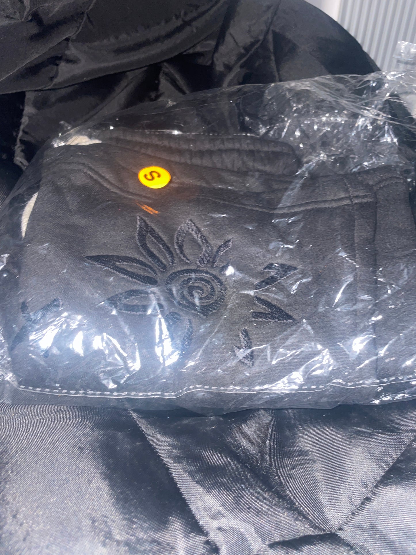 black on black Wise Flower X